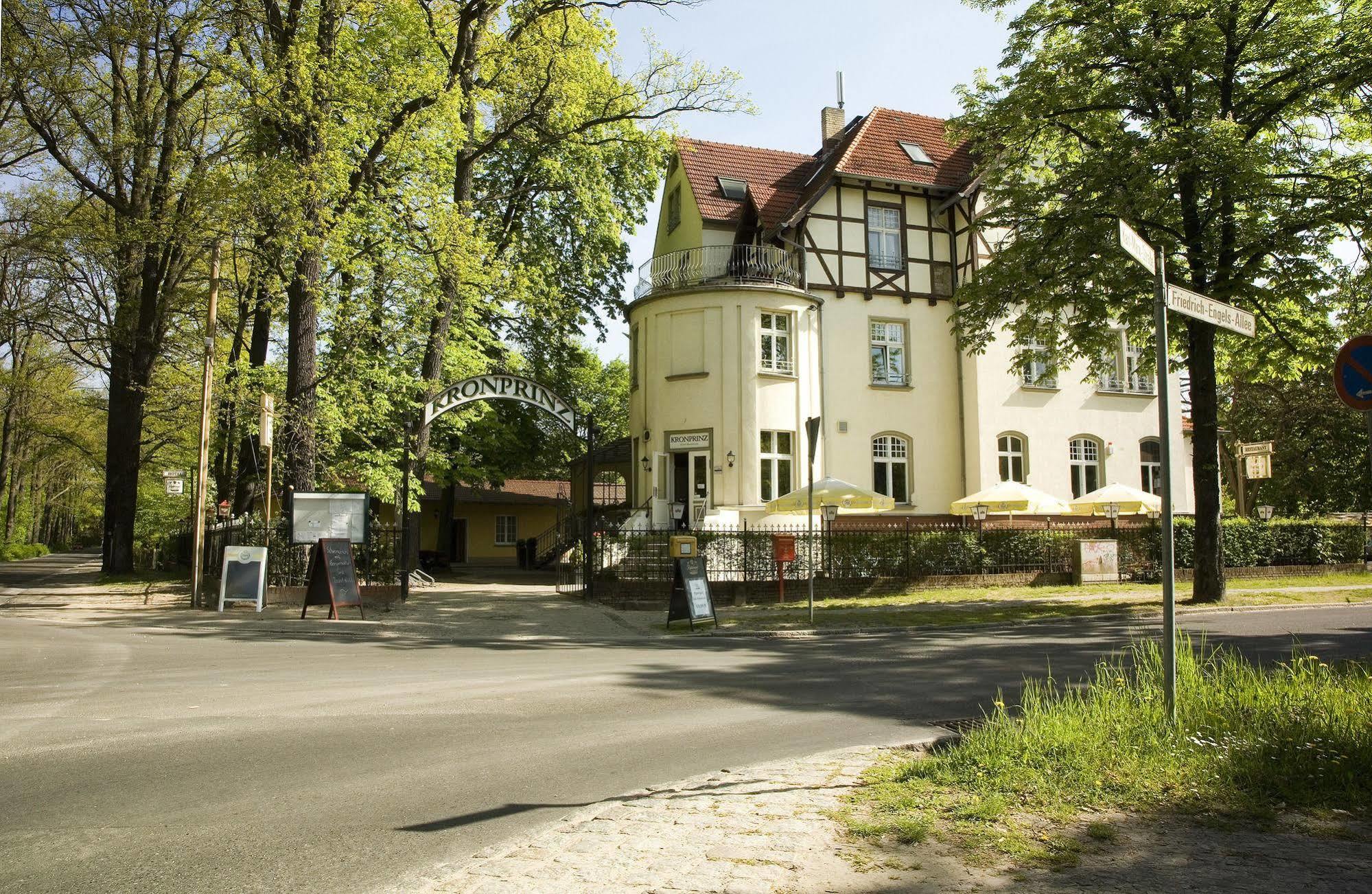 Hotel Kronprinz Falkensee Exteriör bild